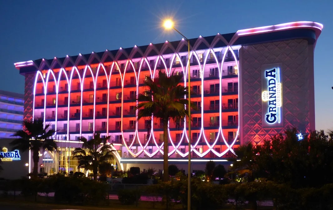 10 Best Family-Friendly Hotels in Alanya: The Ultimate Guide (with Transfer Tips!) 5 Granada Luxury Beach | Alanya Family-Friendly 5-Star Hotel