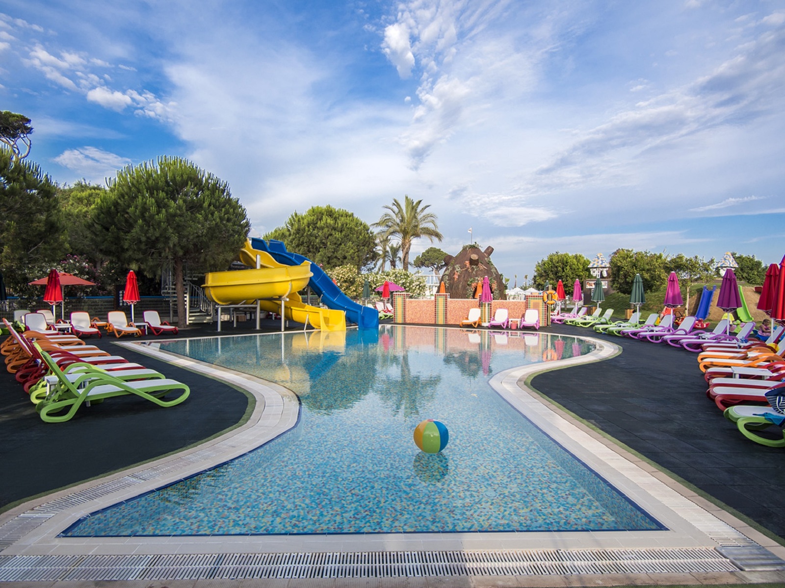 14 Best Family Friendly Hotels in Belek: Luxury, Fun, and Perfect Comfort 4 Rixos Premium Belek Rixy Kids Club Activities - Family Friendly Hotels in Belek