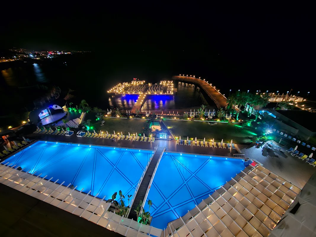 10 Best Family-Friendly Hotels in Alanya: The Ultimate Guide (with Transfer Tips!) 11 Sirius Deluxe Hotel